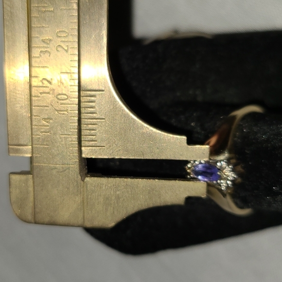 10kt Gold Tanzanite Ring Size 7 - Picture 6 of 13